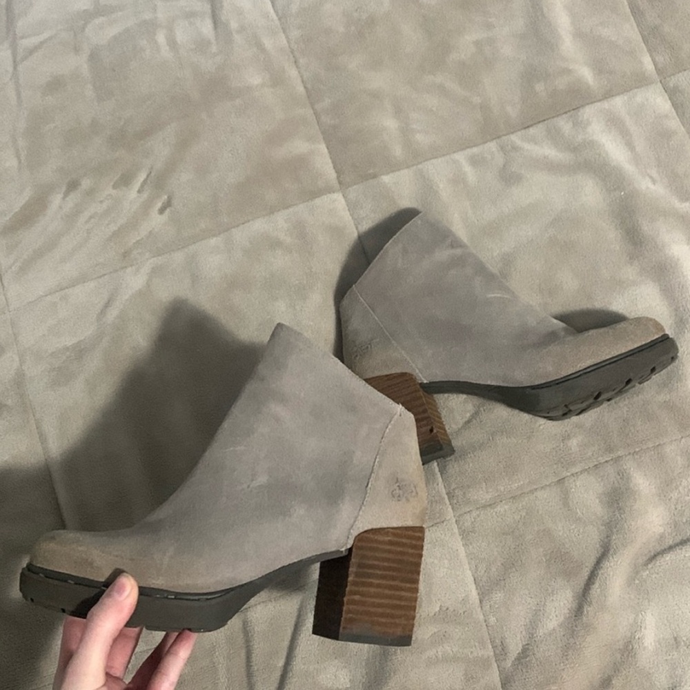 OTBT Grey Leather Ankle Boots Heeled Booties Habitus Syle Sold Out size 7 shoes
